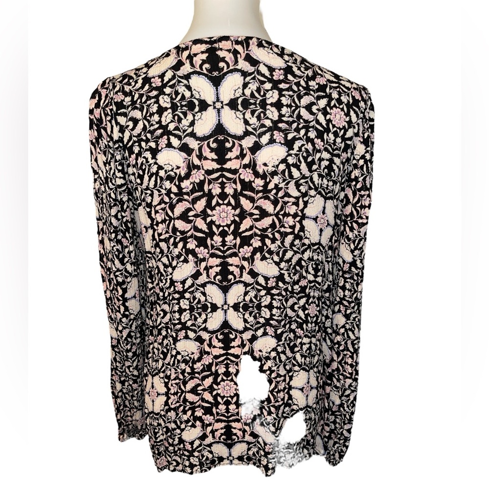 Wonderly Black and Cream Patterned Top - Picture 5 of 15